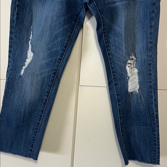 DL1961 Women's Maternity Riley Boyfriend Cropped Blue Distressed Jeans - Picture 6 of 7